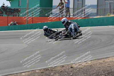 media/Apr-20-2025-AHRMA (Sun) [[393a79c373]]/Race/Group 9/Turn 4b/